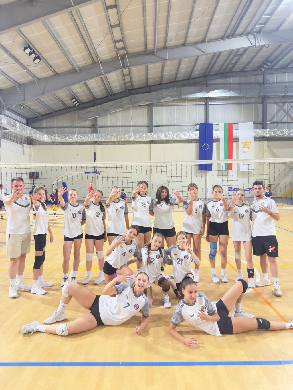 ОТИВАМЕ НА ФИНАЛИ